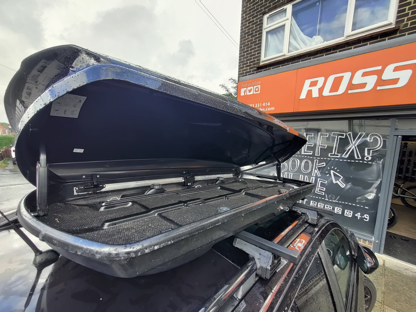 Roof Box Rental 10 Days - Ross Cycles Caterham